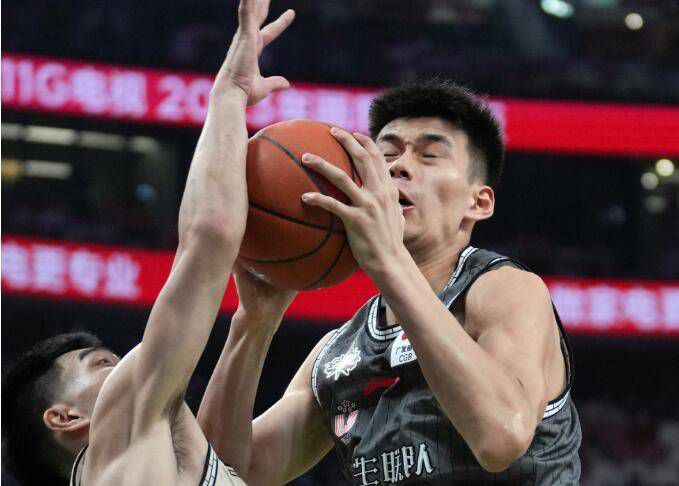 在战场上，不可能出现一支千人部队全部失联，而且对方可不是什么虾兵蟹将，这一千人全是万龙殿的精英，无论是训练程度、战斗能力还是战斗素养，都比己方军队好上太多。